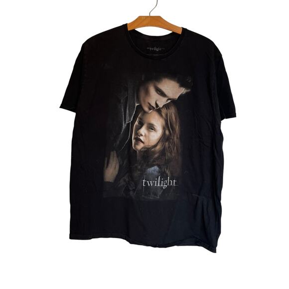The Twilight Saga T-Shirt Edward Cullen Bella Swan Black Tee Short Sleeve XL - Picture 1 of 3